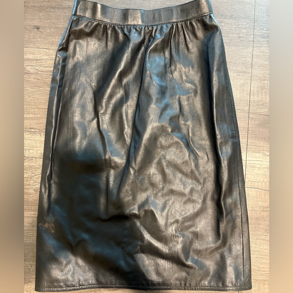 Anne Klein Glossy Black Pencil Skirt